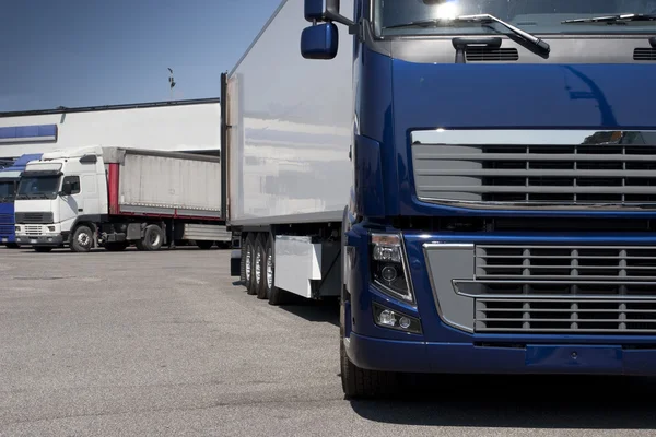 Trucking and logistics — Stock Photo, Image