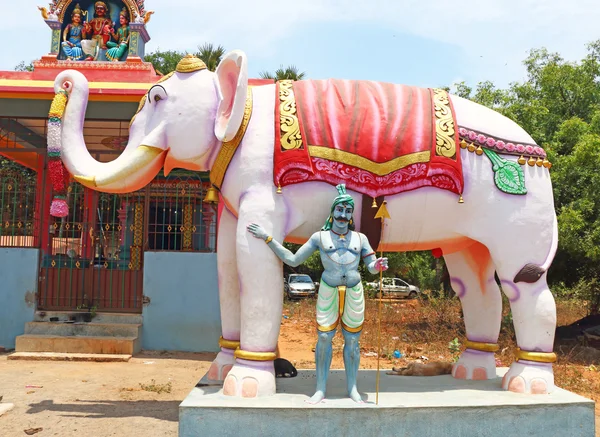 Auroville staty park Indien — Stockfoto