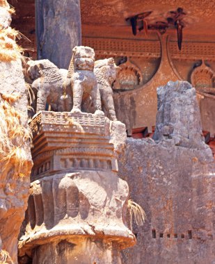 karla Hindistan mağaralar