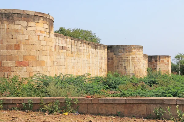 Fort and towers at Pavagadh Archaeological Park World Heritage Site Panchmahal district Gujarat india — Stock Photo, Image