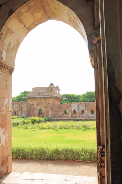 Pavagadh arkeolojik Park dünya Herita adlı antik kale duvarı — Stok fotoğraf