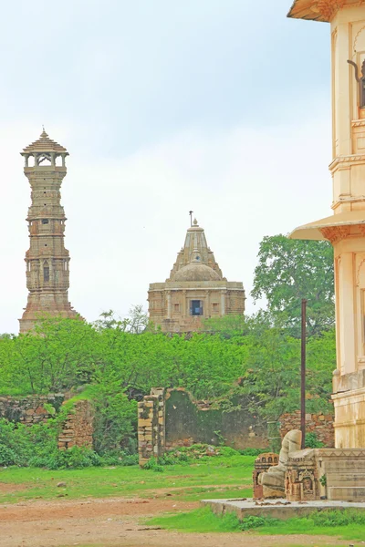 Masivní Chittorgarh pevnost a důvody rajasthan Indie — Stock fotografie