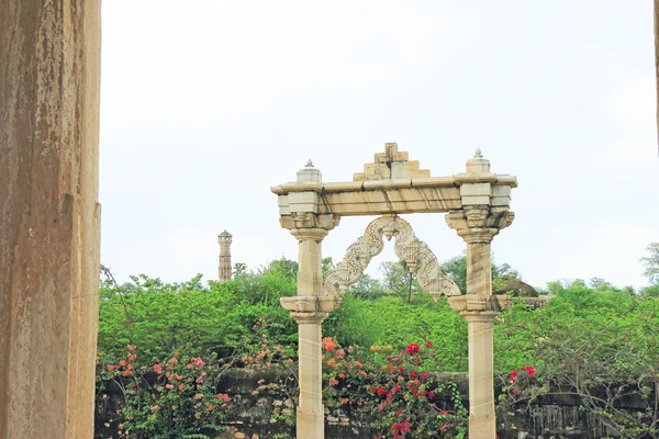 Massive chittorgarh fort und gründe rajasthan indien — Stockfoto