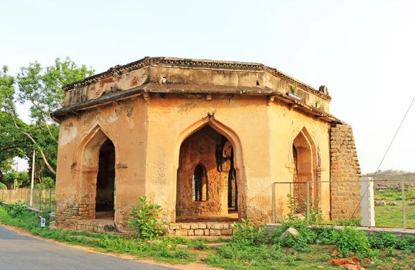 Erstaunliche und riesige hampi UNESCO-Weltkulturerbe Karnataka — Stockfoto