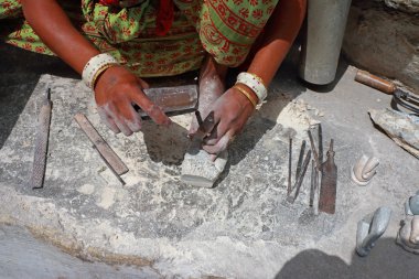 sokak Hindistan ile heykel kadın