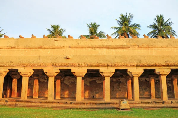 Brihadeshwara chrám a zahrady, velký Thanjavur Tamilnádu i — Stock fotografie