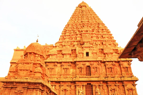 Brihadeshwara 寺院、庭園、タンジョール タンジャーヴール タミル ・ ナードゥ州私 — ストック写真