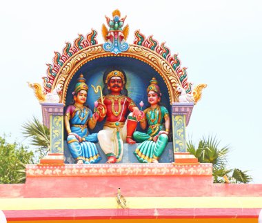 Auroville tapınak ve shiva dini heykeller