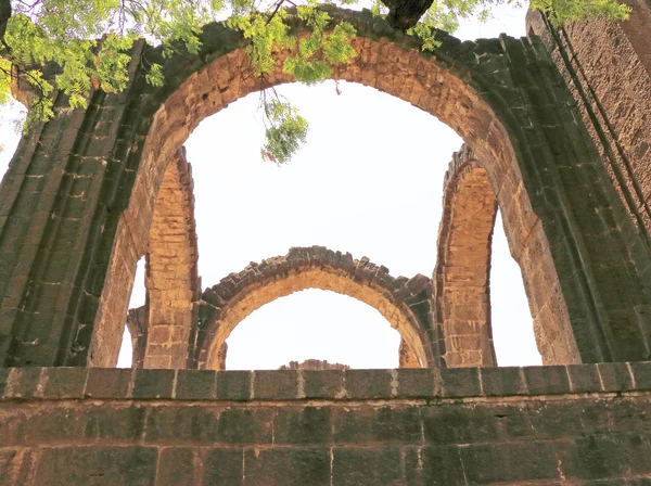 Arcos e ruínas incentes bijapur Karnataka índia — Fotografia de Stock