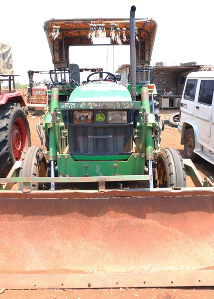 Tractor antiguo india — Foto de Stock