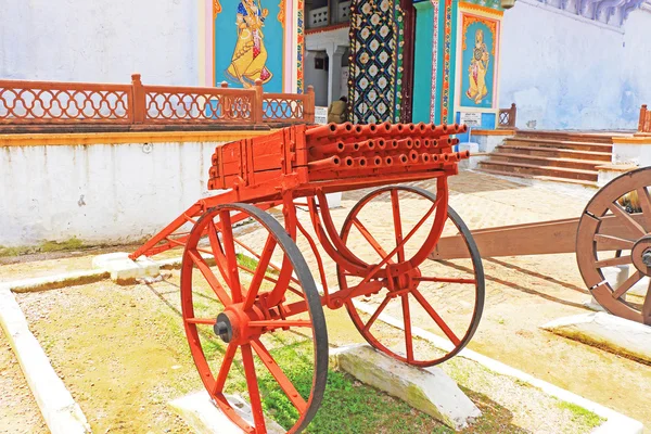 Cañones antiguos en kota palacio india —  Fotos de Stock