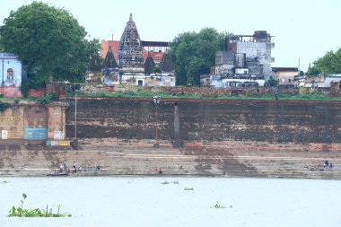 Nehir gangas Ganj Varanasi boyunca Ghats