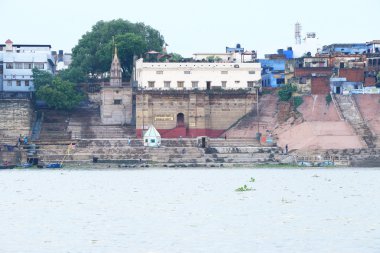 Nehir gangas Ganj Varanasi boyunca Ghats