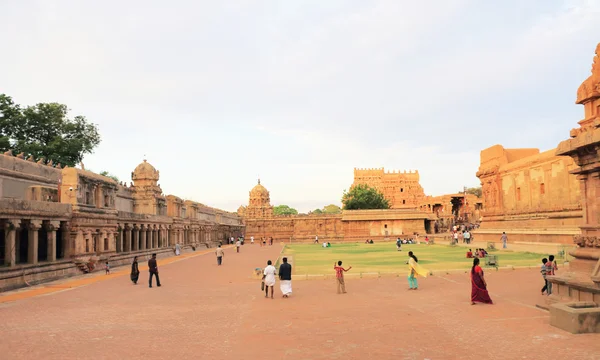 Brihadeshwara Tapınağı ve zemin, tanjore Thanjavur tamil nadu ben — Stok fotoğraf