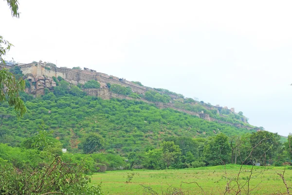 Massive Chittorgarh Fort and grounds rajasthan india — Stock Photo, Image