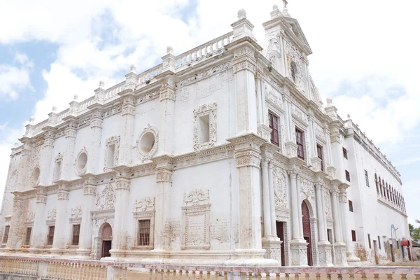 Neposkvrněné koloniální styl Indie gujarat St Pauls Church Diu — Stock fotografie