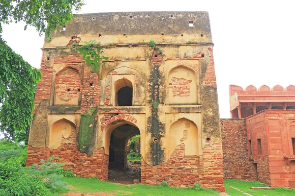 Μαζική Fatehpur Σικρί φρούριο και πολύπλοκες Ινδία Ούτα Πράτες — Φωτογραφία Αρχείου