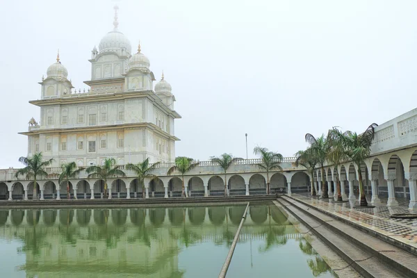 O impressionante forte Gwalior do século VIII Madhya Pradesh Índia — Fotografia de Stock