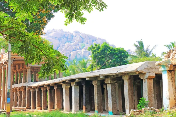 Ohromující a obrovské Hampi Unesco světové dědictví místo Karnátaka — Stock fotografie