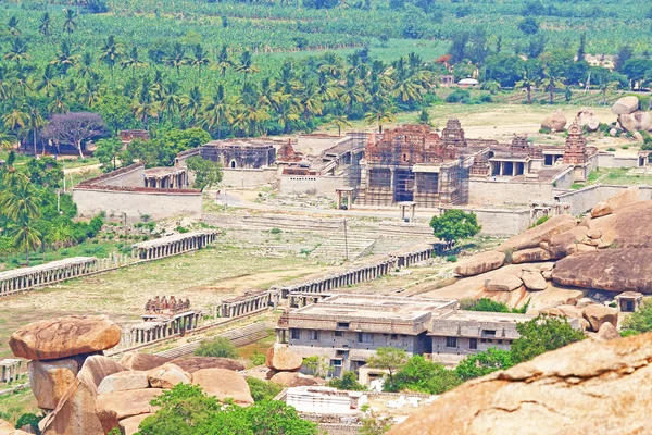 Dechberoucí a obrovské Hampi Unesco světového dědictví stránek Karnatak — Stock fotografie