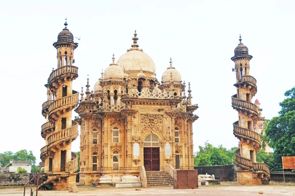Mausoleum of the Wazir of Junagadh, Mohabbat Maqbara Palace juna — Stock Photo, Image