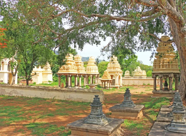 玛哈茹阿佳的纪念碑和墓迈索尔邦印度 — 图库照片