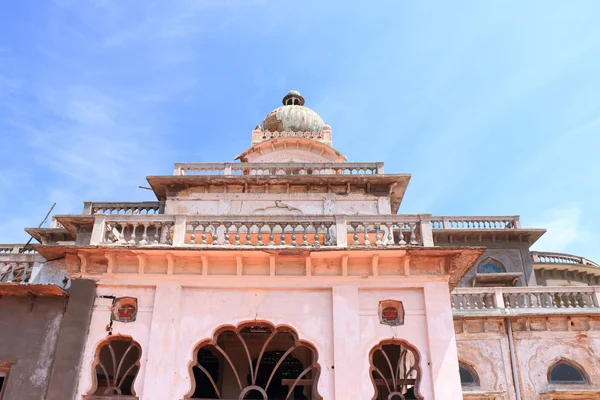 Maharajas retiro palacio de verano en lo alto de una montaña mysore india — Foto de Stock