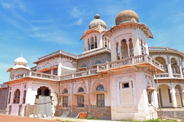 Maharajas summer palace retreat atop a mountain mysore india — Stock Photo, Image