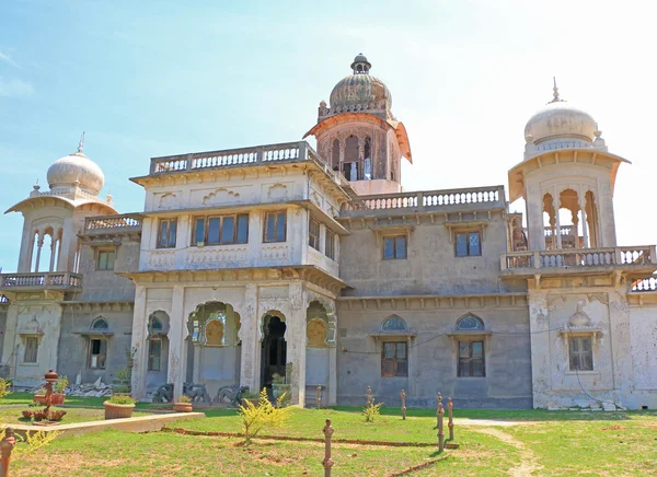 Maharadżów letni pałac rekolekcje na szczycie góry Indie mysore — Zdjęcie stockowe