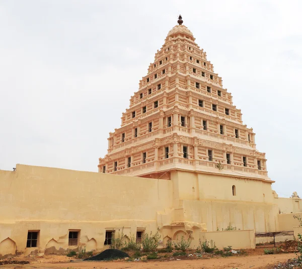 Monument and temple india — Stock Photo, Image