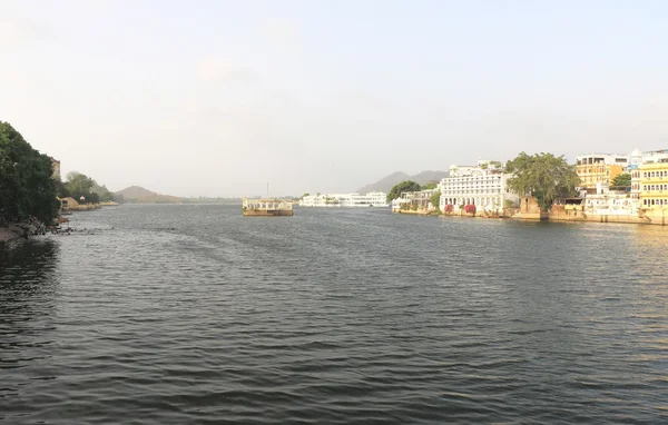 Hotel auf einer Insel — Stockfoto