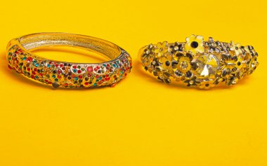 süs süslü braclets