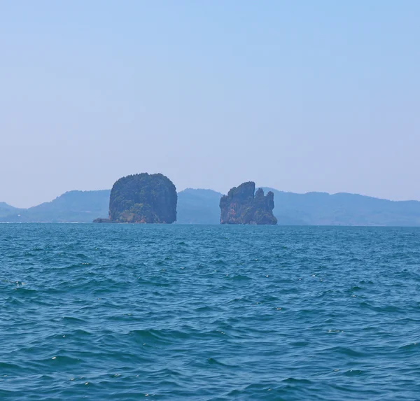 Islas frente a la isla de Yao Noi Tailandia — Foto de Stock