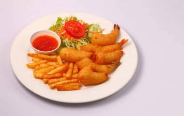 gevrek meyilli ve salata karides