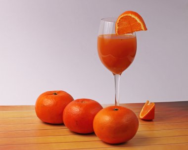 portakal suyu cam portakal ile