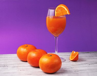 portakal suyu cam portakal ile