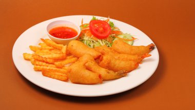 gevrek meyilli ve salata karides