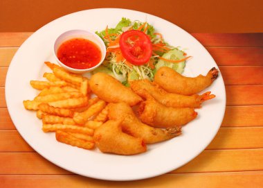 gevrek meyilli ve salata karides