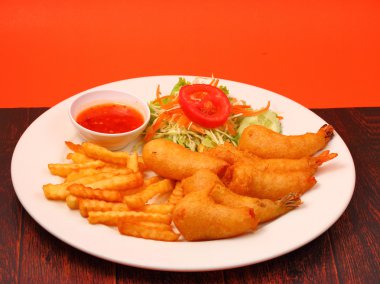 gevrek meyilli ve salata karides