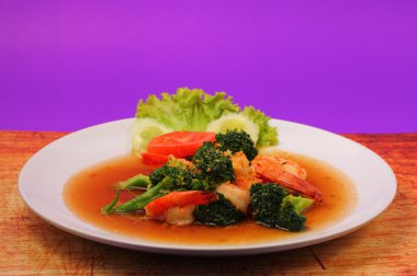 Karides brokoli karıştırın yavru