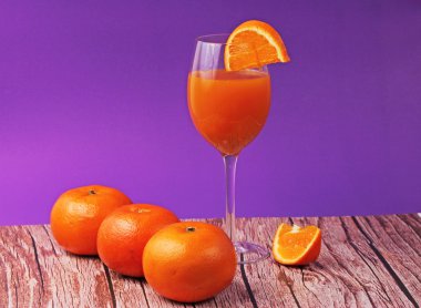 portakal suyu cam portakal ile