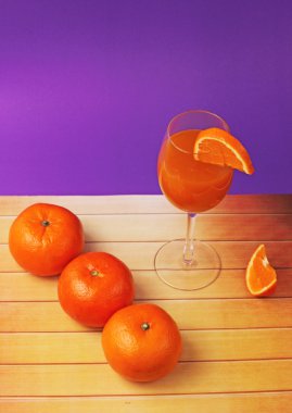 portakal suyu cam portakal ile