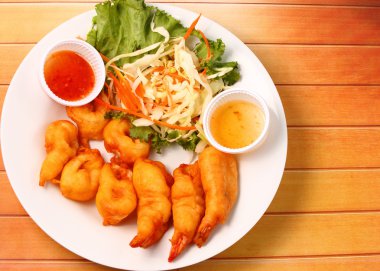 Deniz ürünleri salatası