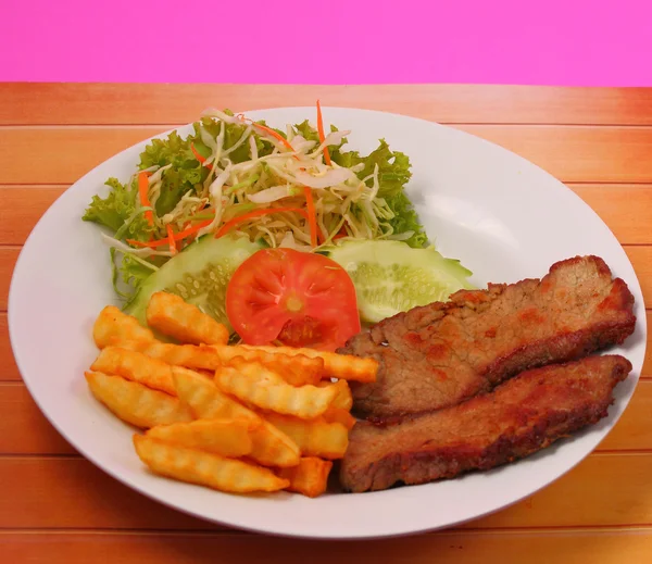 Grilled beef and french fries thai style — Stock Photo, Image