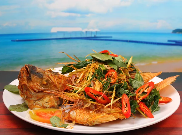 Pescado frito a base de hierbas —  Fotos de Stock