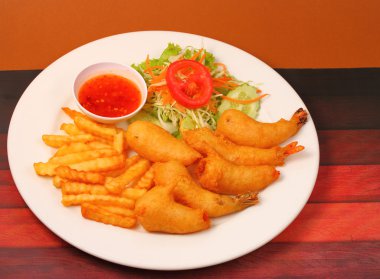 gevrek meyilli ve salata karides