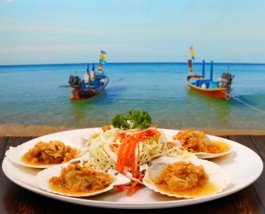 fırında kabuklu deniz ürünleri