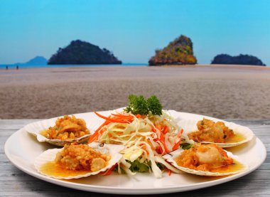 fırında kabuklu deniz ürünleri