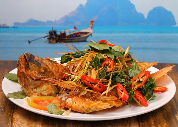 Pescado frito a base de hierbas —  Fotos de Stock