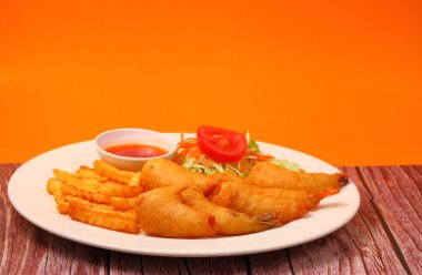 gevrek meyilli ve salata karides